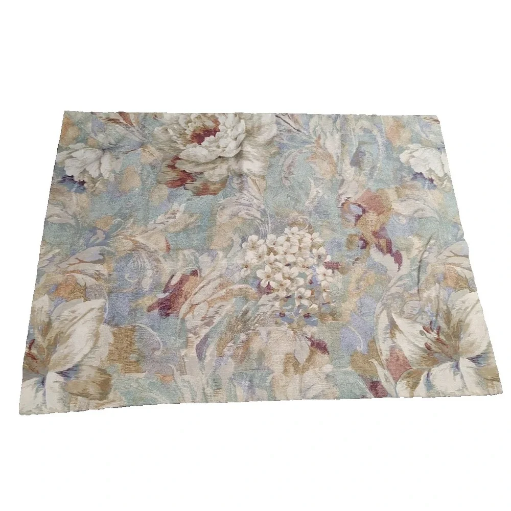 Lot of‎ 4 Pillow Cases Random Assortment Mixture Red Blue White Plaid Floral